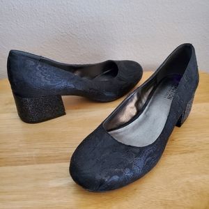 Reaction Kenneth Cole Black Flip Side Pumps